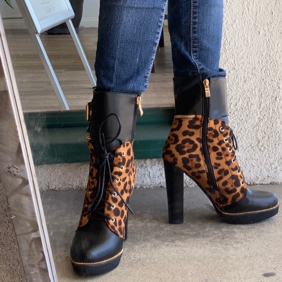 Italina Leopard Print Heeled Stiletto Bootie Sz 11 - Picture 5 of 6